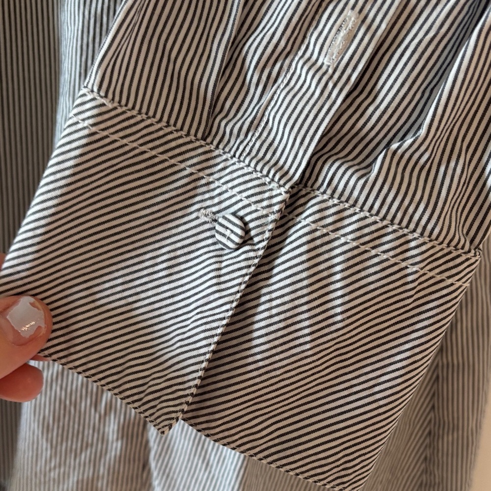 Striped Ruffle Blouse - Picture 4 of 4